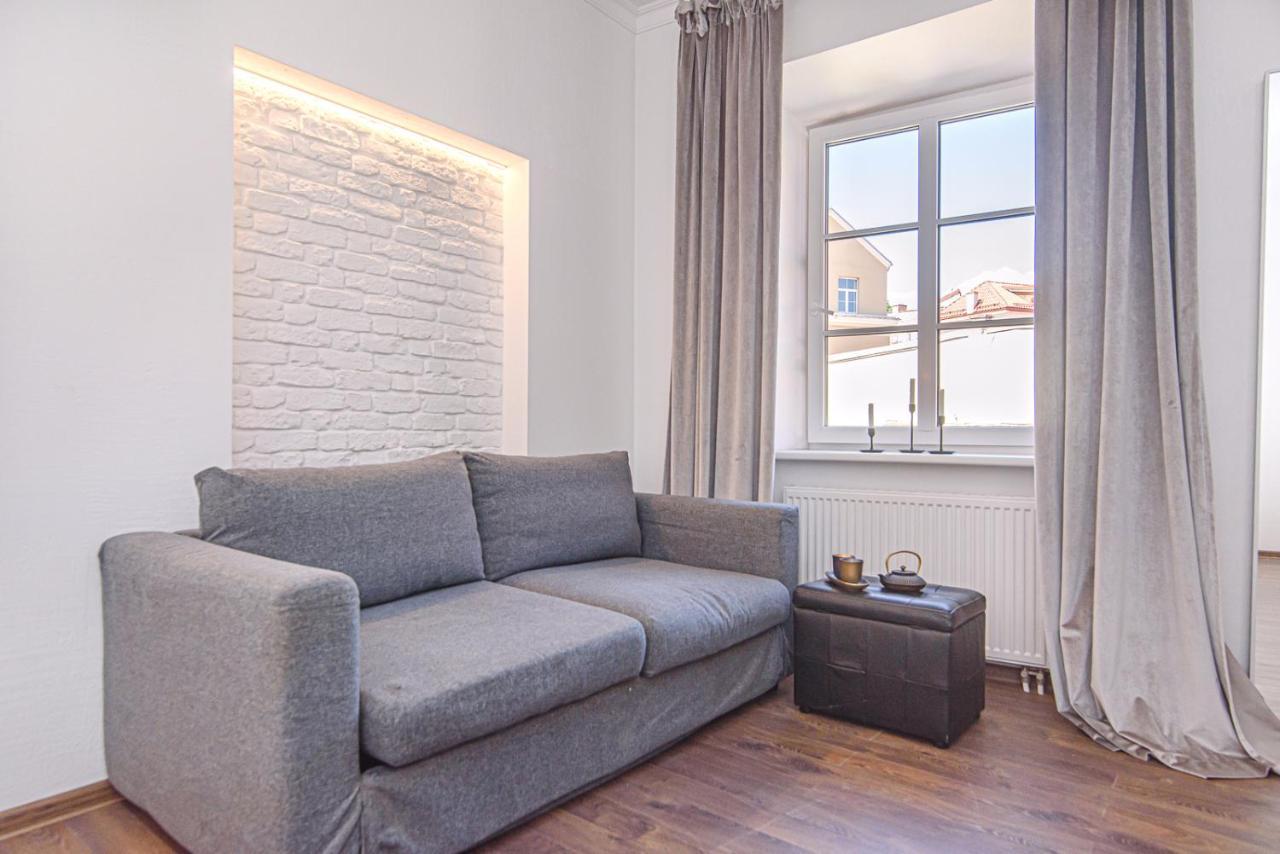 Welcoming Studio In Historic Vilnius With Free Parking By Urban Rent Apartment Exterior photo